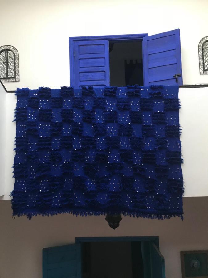 Maison Riad Traditionnel Idealement Situe A Marrakech Marraquexe Exterior foto