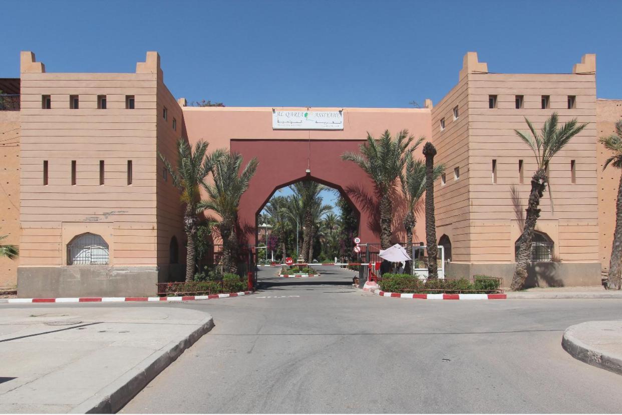 Maison Riad Traditionnel Idealement Situe A Marrakech Marraquexe Exterior foto