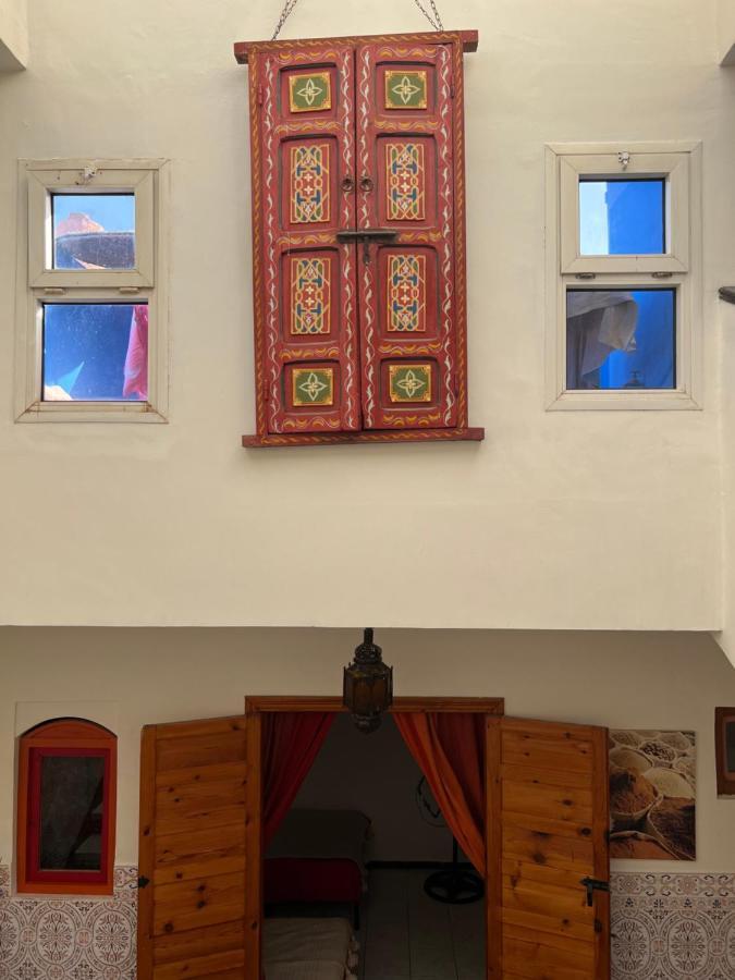 Maison Riad Traditionnel Idealement Situe A Marrakech Marraquexe Exterior foto