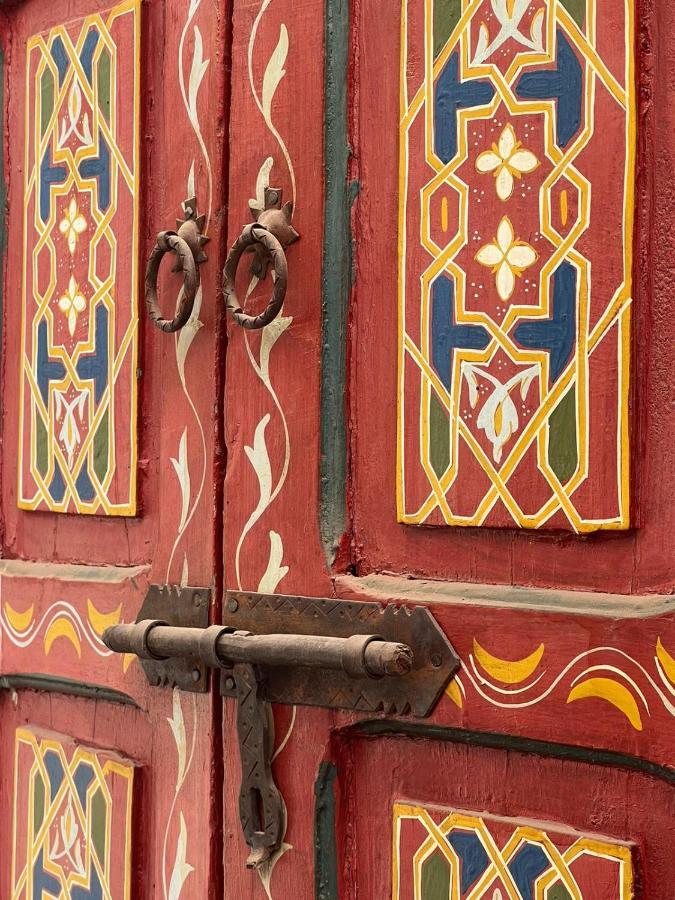 Maison Riad Traditionnel Idealement Situe A Marrakech Marraquexe Exterior foto