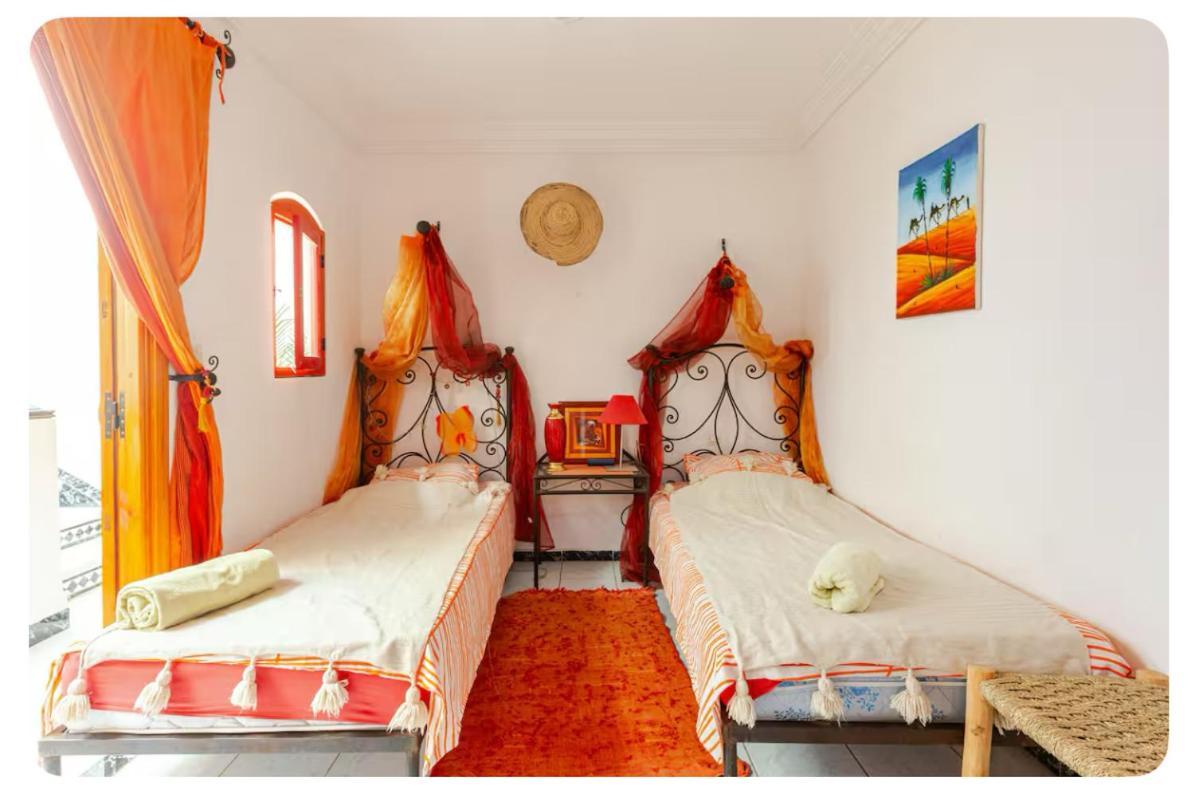 Maison Riad Traditionnel Idealement Situe A Marrakech Marraquexe Exterior foto
