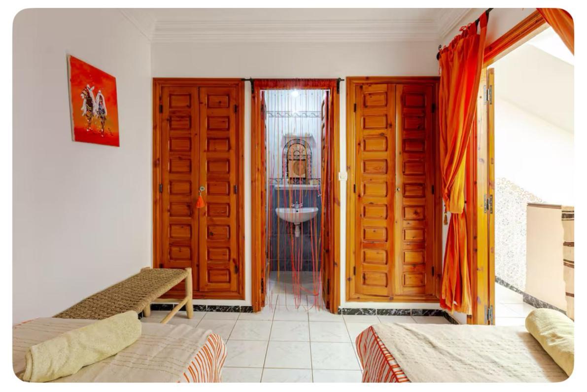 Maison Riad Traditionnel Idealement Situe A Marrakech Marraquexe Exterior foto